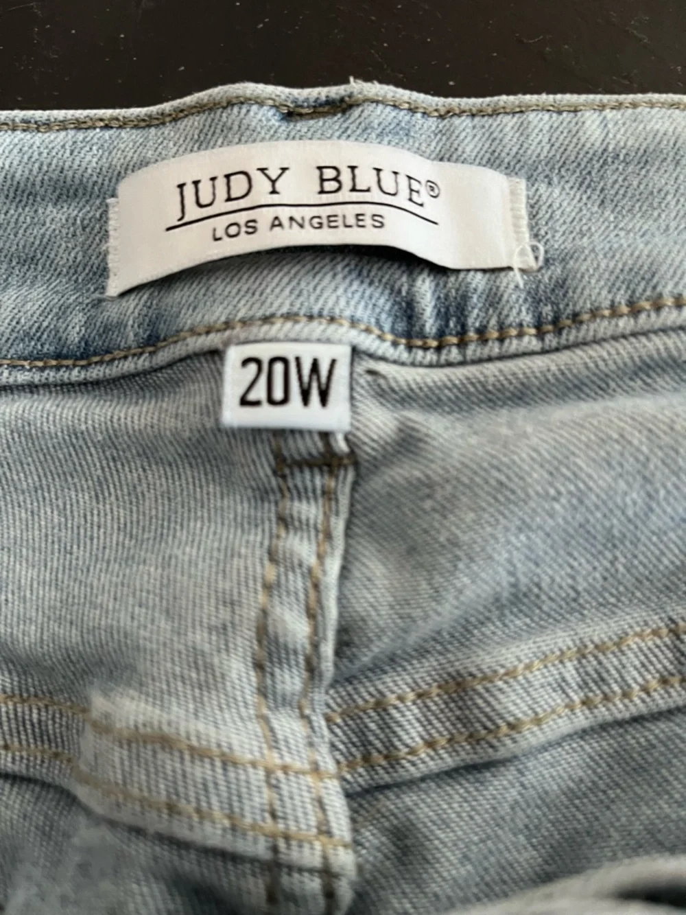 Judy Blue Light Wash Straight Leg  Jeans
